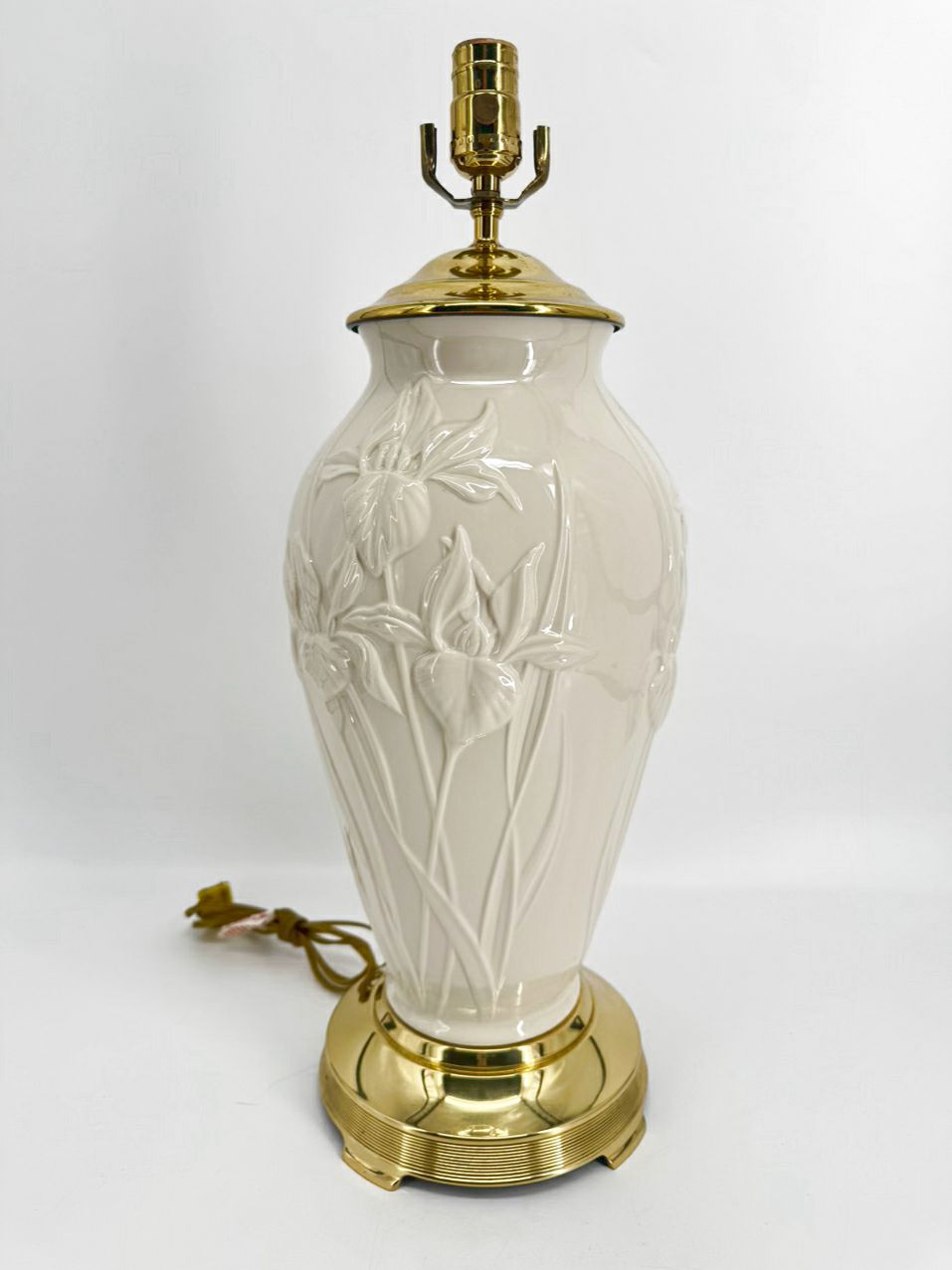 LENOX Cream Porcelain Raised Flower Design Lamp