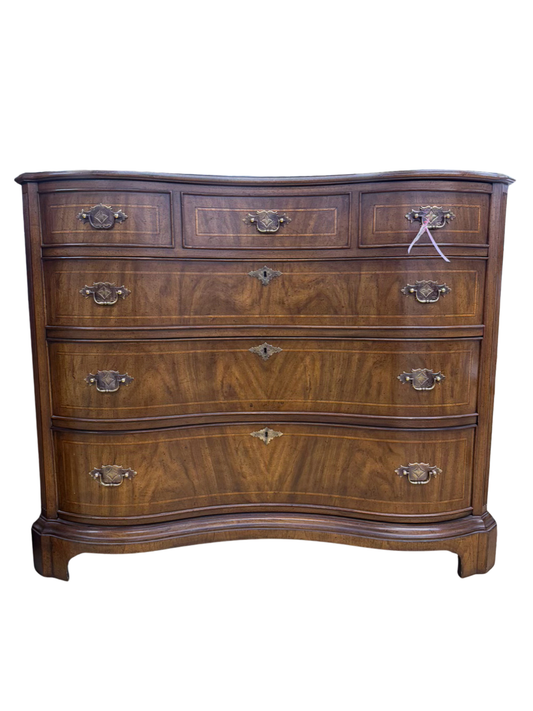 MT. AIRY FURNITURE Curved Wood 4 Drawer Dresser