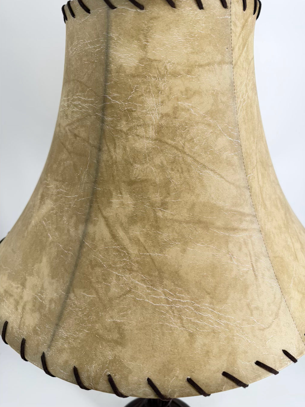 Brown Metal Cat Tail & Pine Cones Lamp w/ Shade
