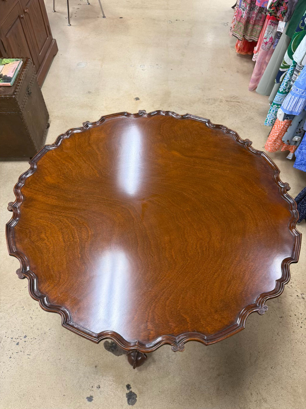 Queen Ann Mahogany Tilt-Top Table w/ Pie Crust Top