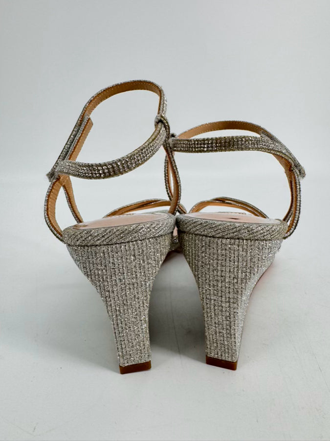 BADGLEY MISCHKA Size 8.5 Silver Leather Wedge Sandal