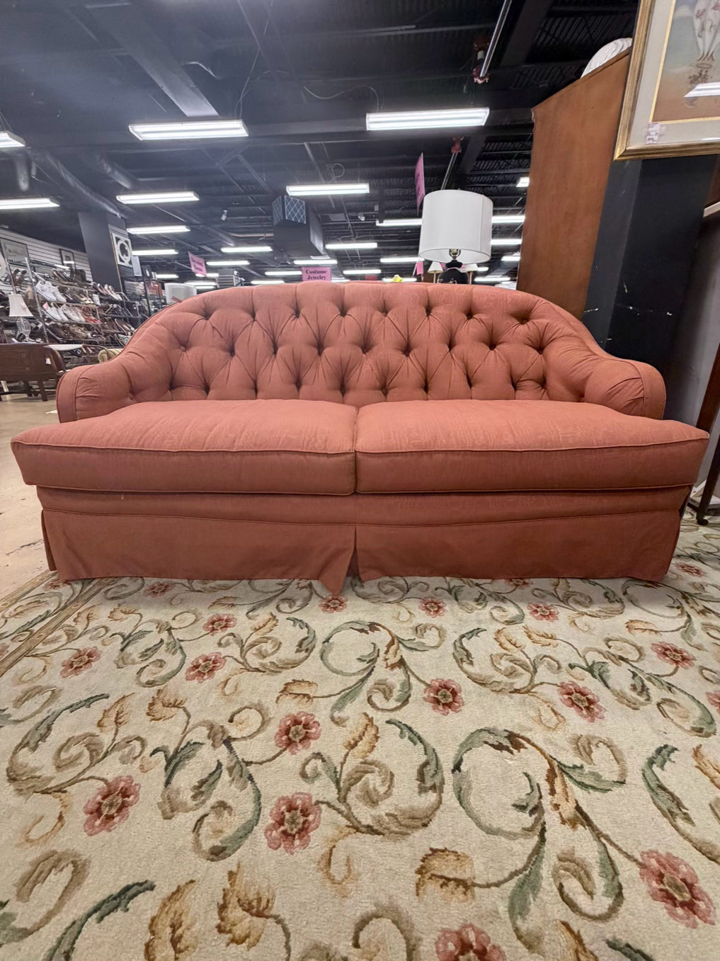 VINTAGE Rose Tufted 2 Cushion Sofa