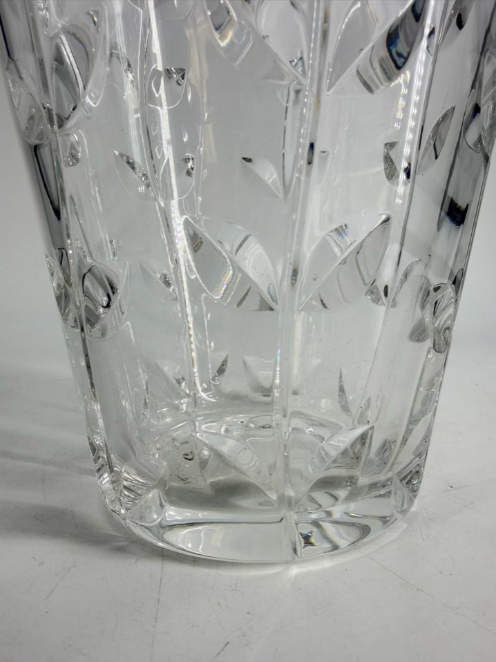 TIFFANY & CO. Clear Crystal Floral Vase