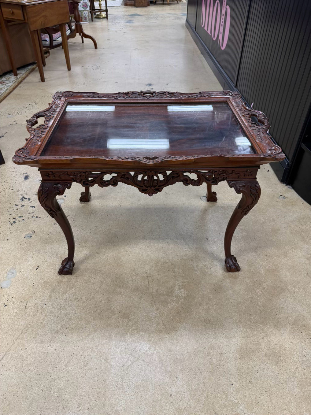 ANTIQUE Queen Ann Wood Carved Coffee Table w/ Removable Glass Serving Tray