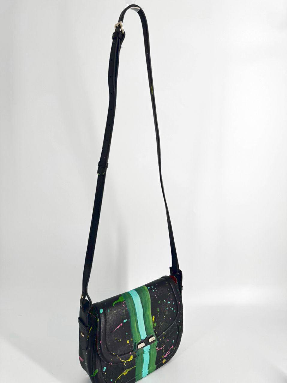 BENE ITALY WINDY O'CONNER Black & Multicolor Handpainted Crossbody Bag