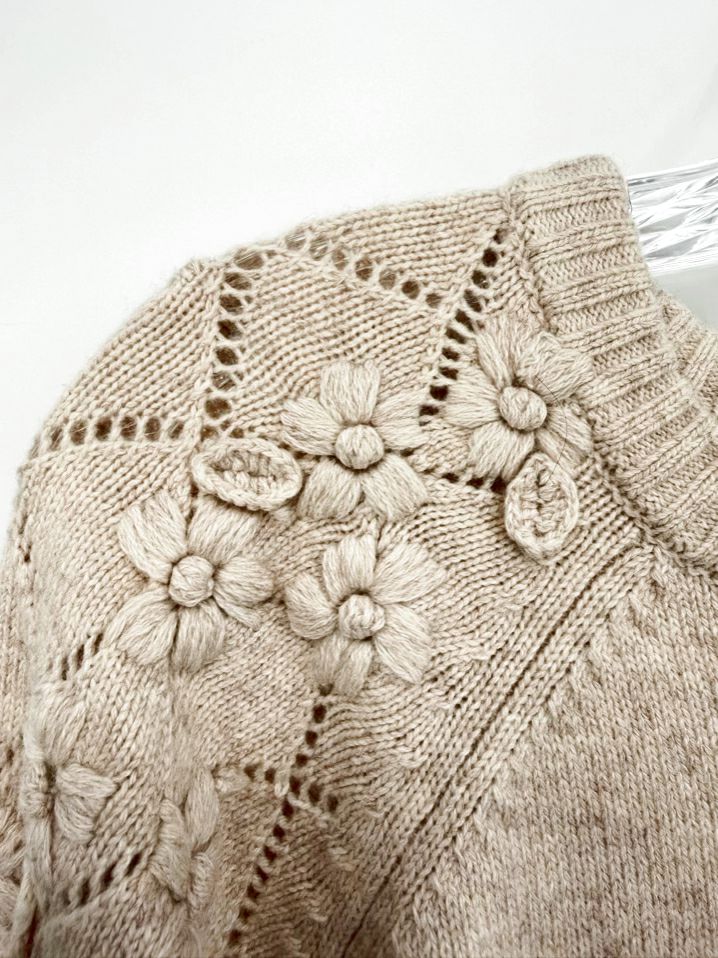 ASTR THE LABEL Florine Wmn's Size M Oatmeal Sweater NWT