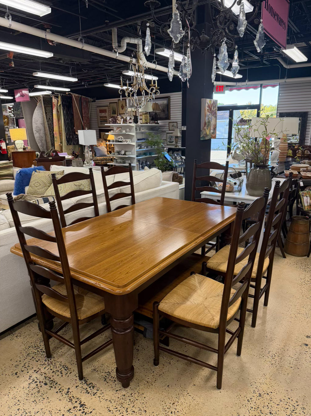 WILLIAMS SONOMA  Light & Dark Wood Farm House Dinning Table & 6 Ladder Back Chairs w/ Leaves