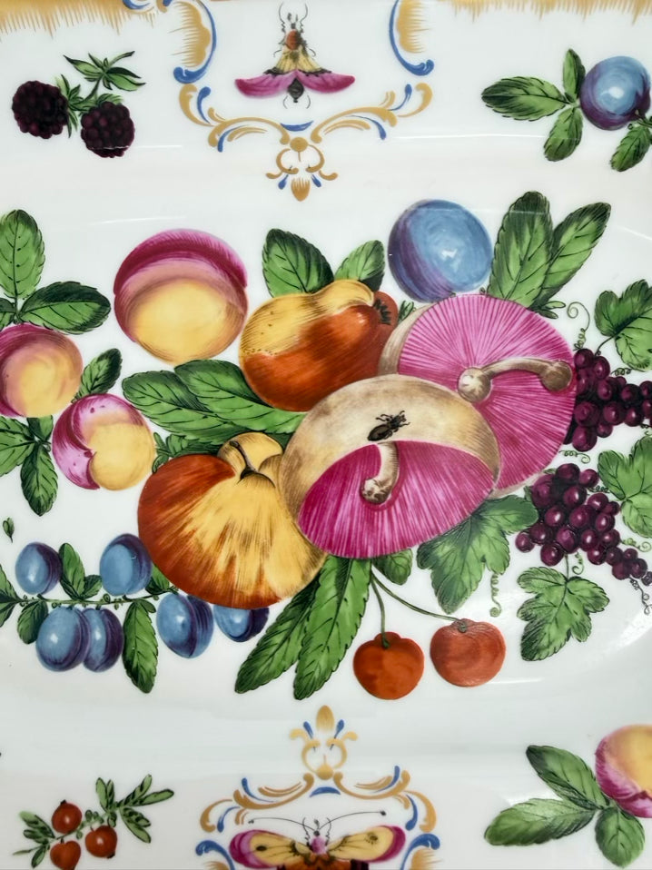 MOTTAHEDEH White & Multi Porcelain Williamsburg Duke Of Gloucester Platter