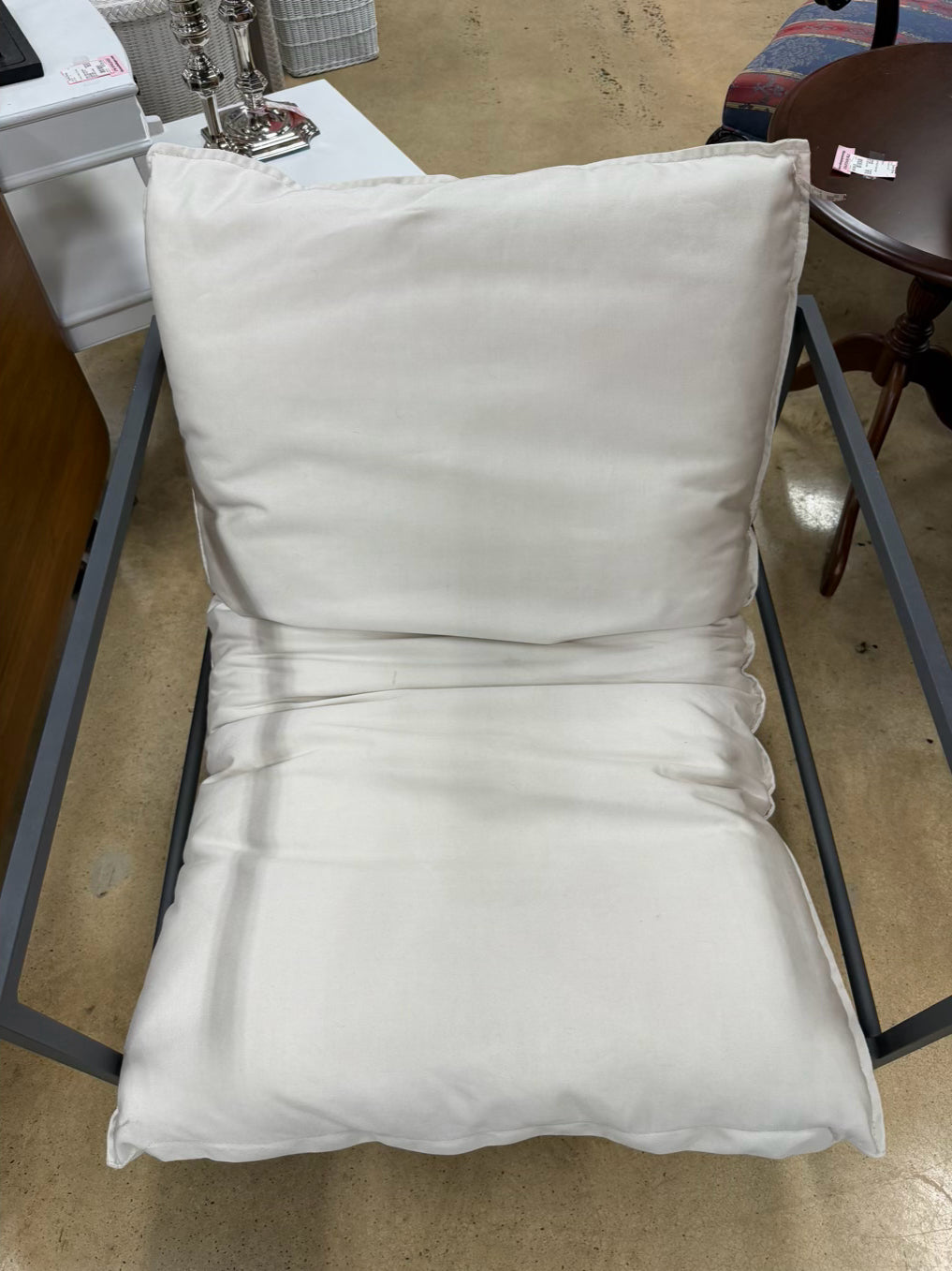 Gray Metal Lounge Outdoor Chair w/ Cream Cushion