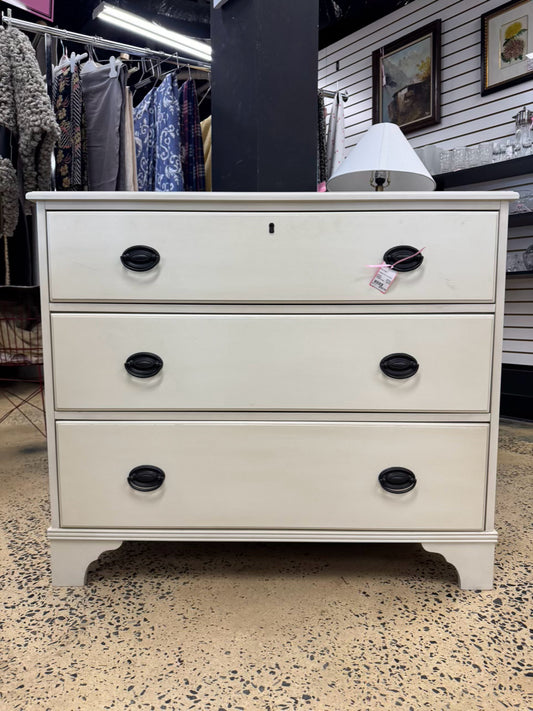 White Wood 3-Drawer Chest