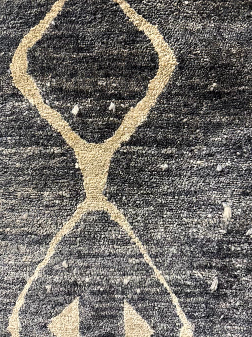 FEIZY Mambasa White & Black Bamboo Viscose Area Rug