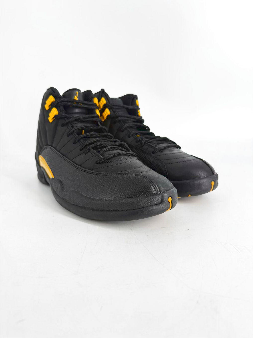 NIKE AIR JORDAN 12 Retro Black Taxi Size Men's 11.5 Black & Yellow Sneakers