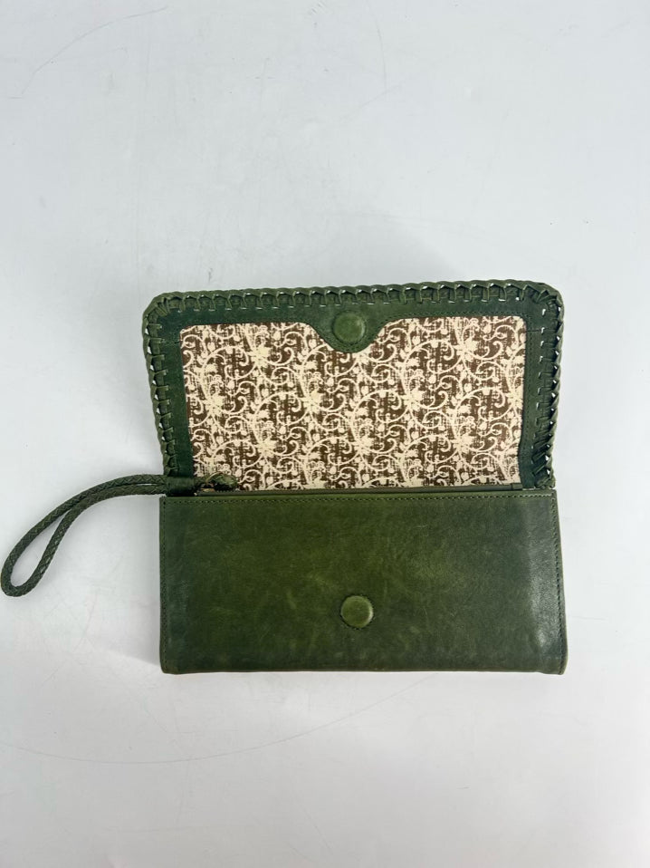 HOBO Green Leather Woven Wristlet