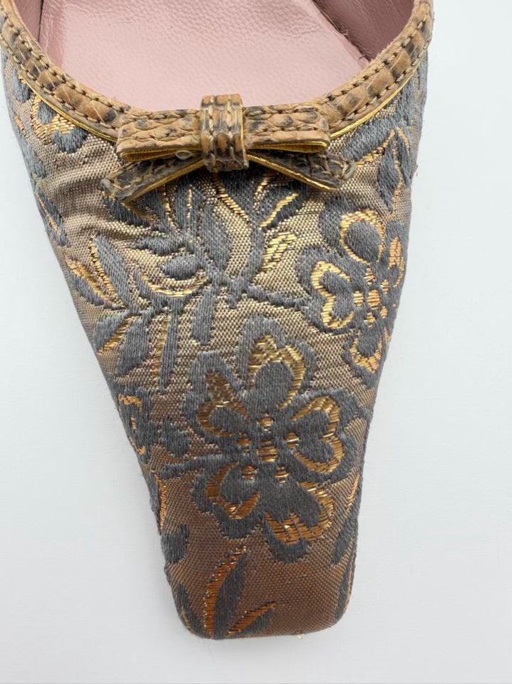 PRADA Size WMNS 35.5 Gold & Blue Tapestry Floral Kitten Heels