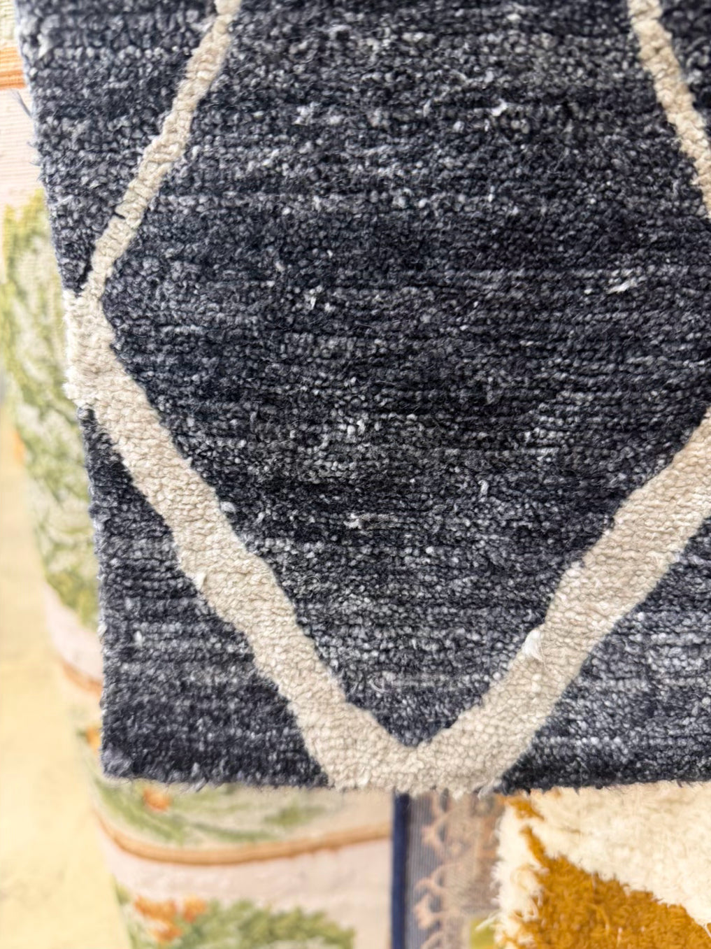 FEIZY Mambasa White & Black Bamboo Viscose Area Rug