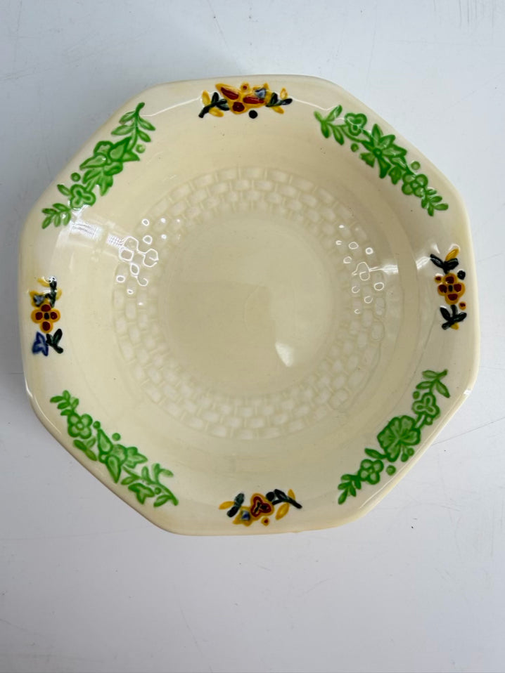 ROYAL DOULTON Yellow & Green 7 Piece Dinnerware Setting for 4