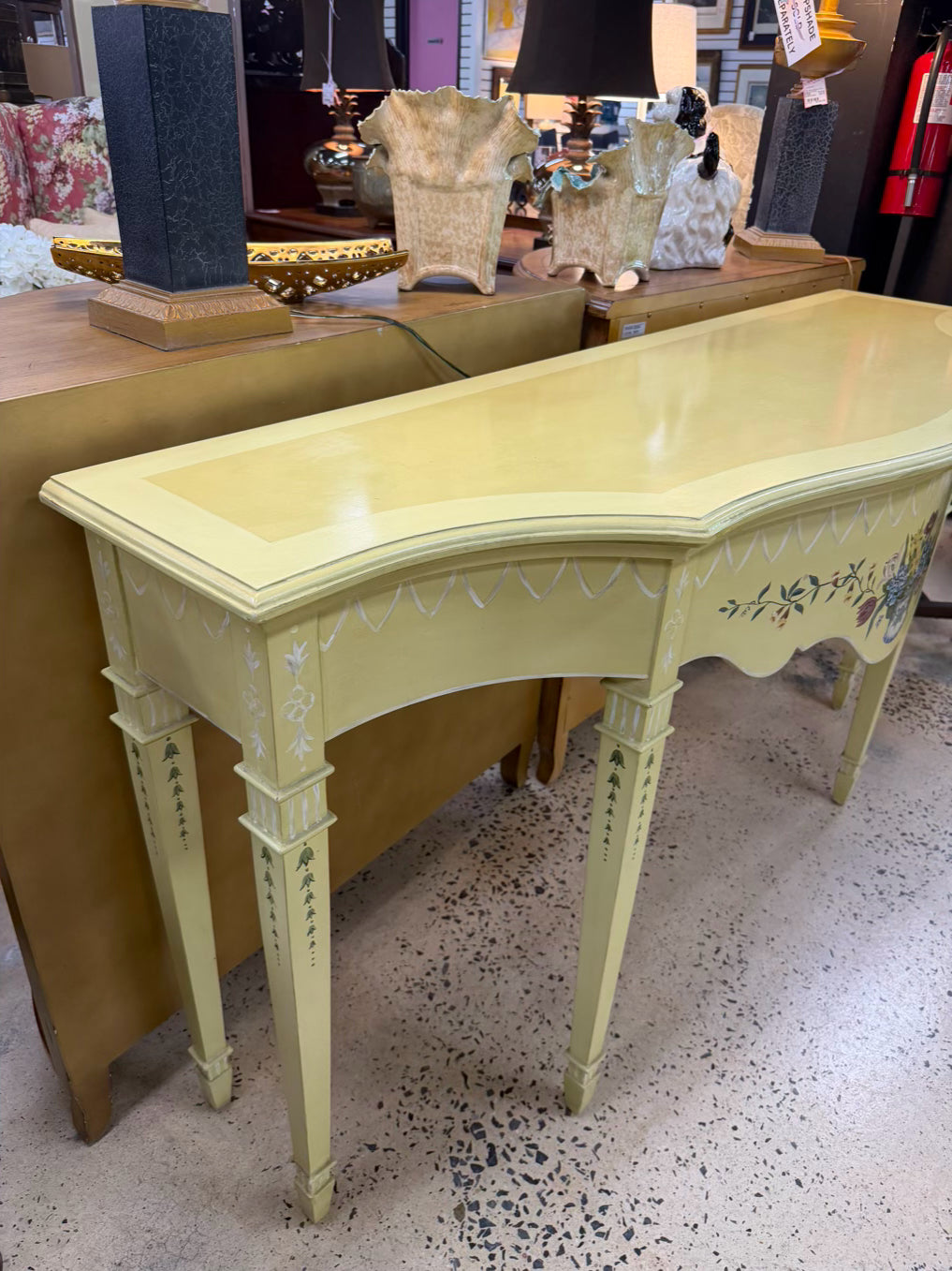 LEXINGTON SOUTHERN LIVING HOME COLLECTION Yellow Wood Console w/ Drawer