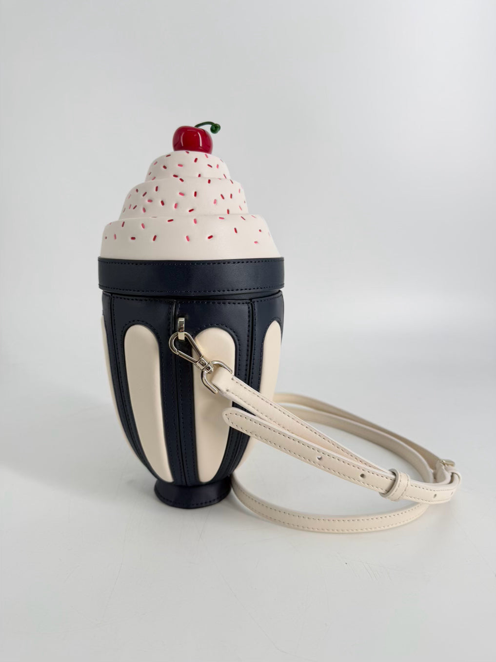 KATE SPADE Bing Ice Cream Sundae Blue & White Sundae Purse