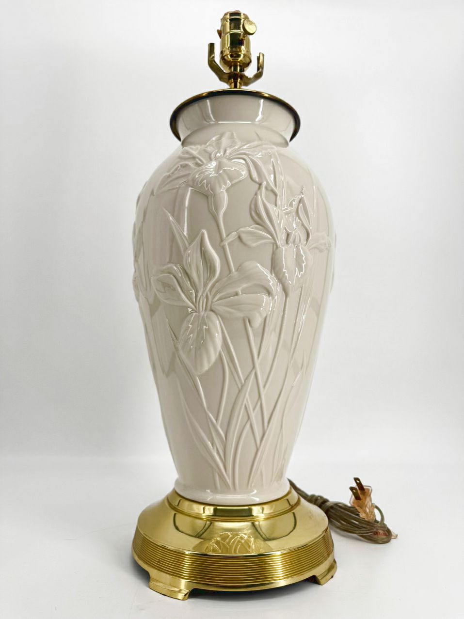 LENOX Cream Porcelain Raised Flower Design Lamp