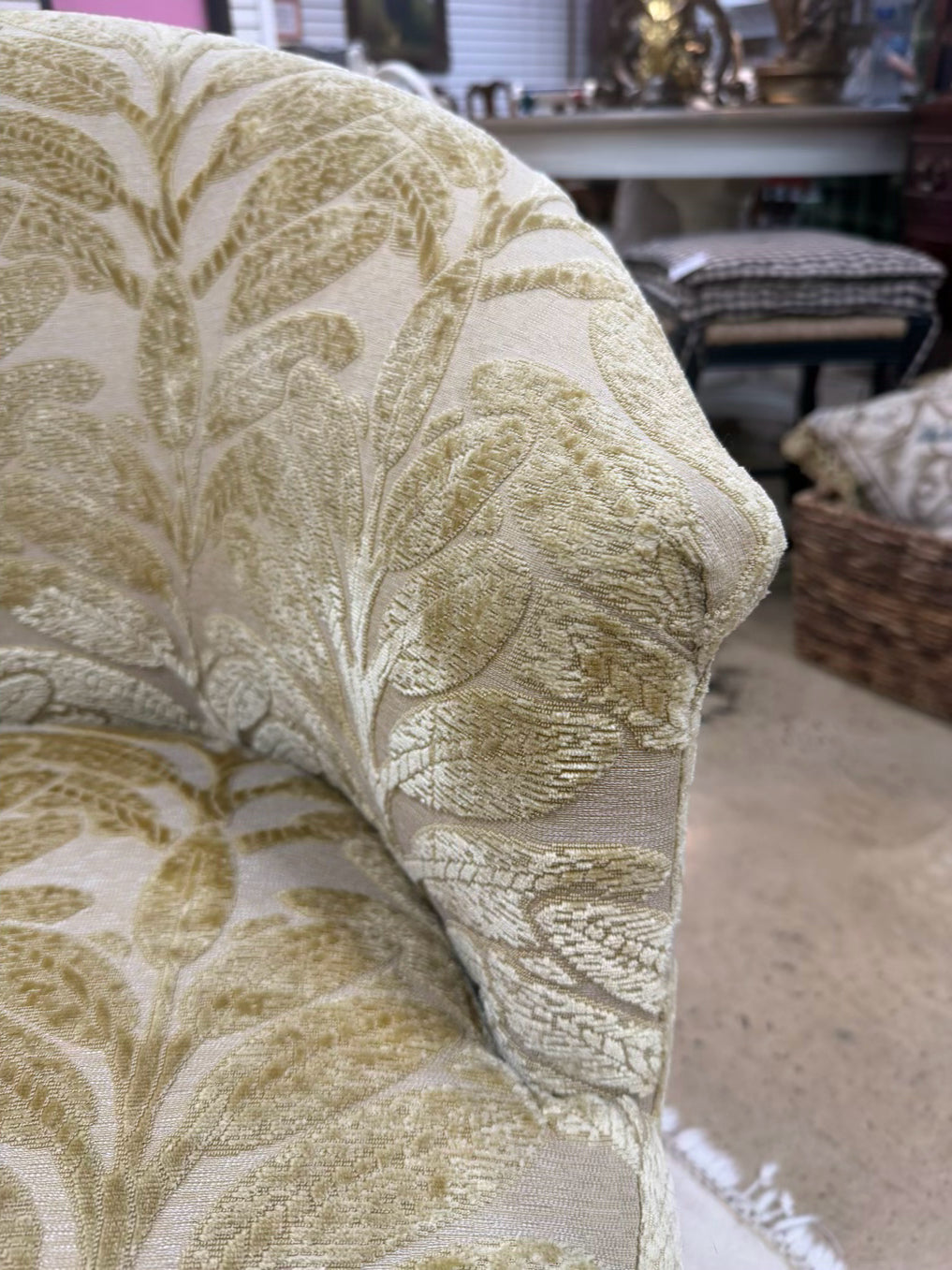 Gold Leaves Swivel Chair