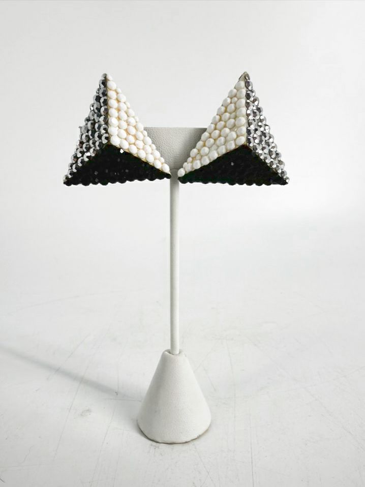 VINTAGE RICHARD KERR Black, White, & Grey Triangle Art Deco Clip on Earrings