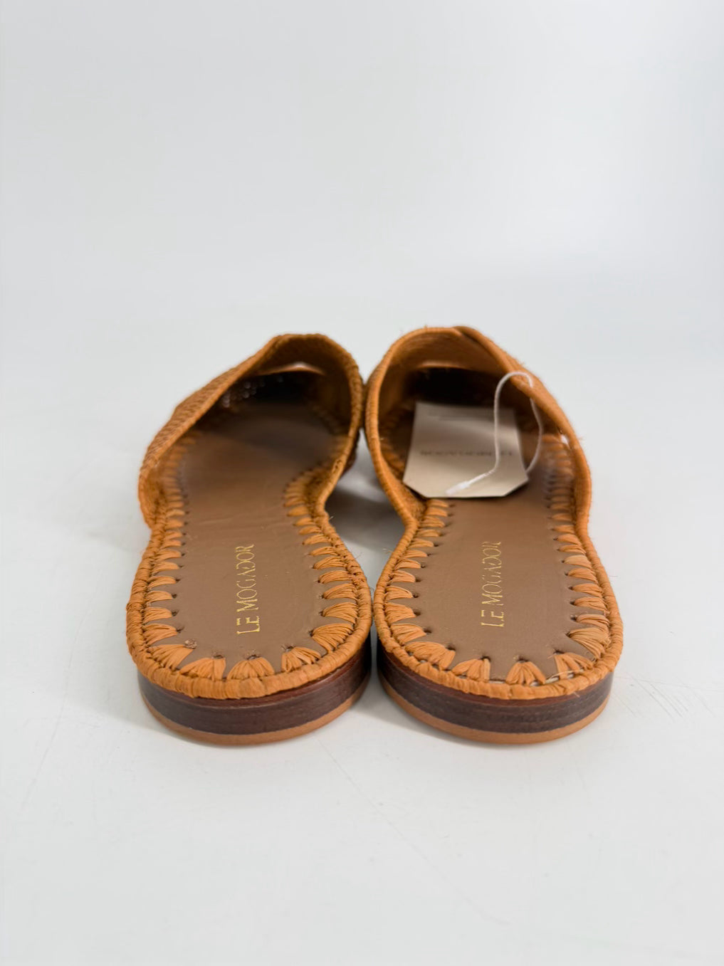 LE MOGADOR Size 37 Orange Flats NWT