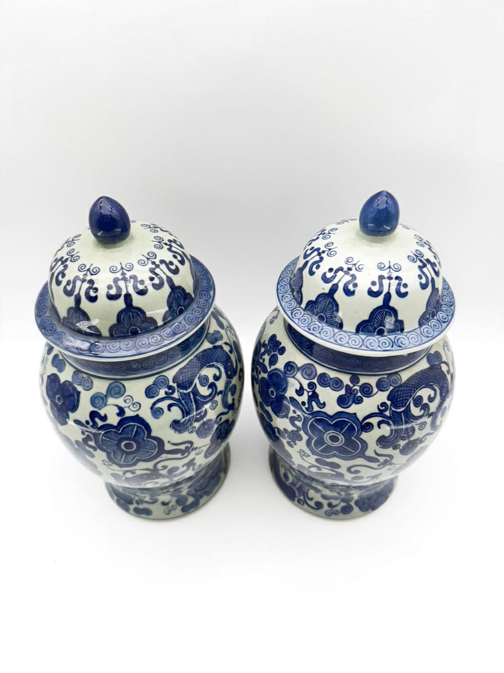 Blue & Gray Porcelain Pair of Ginger Jars w/ Lids