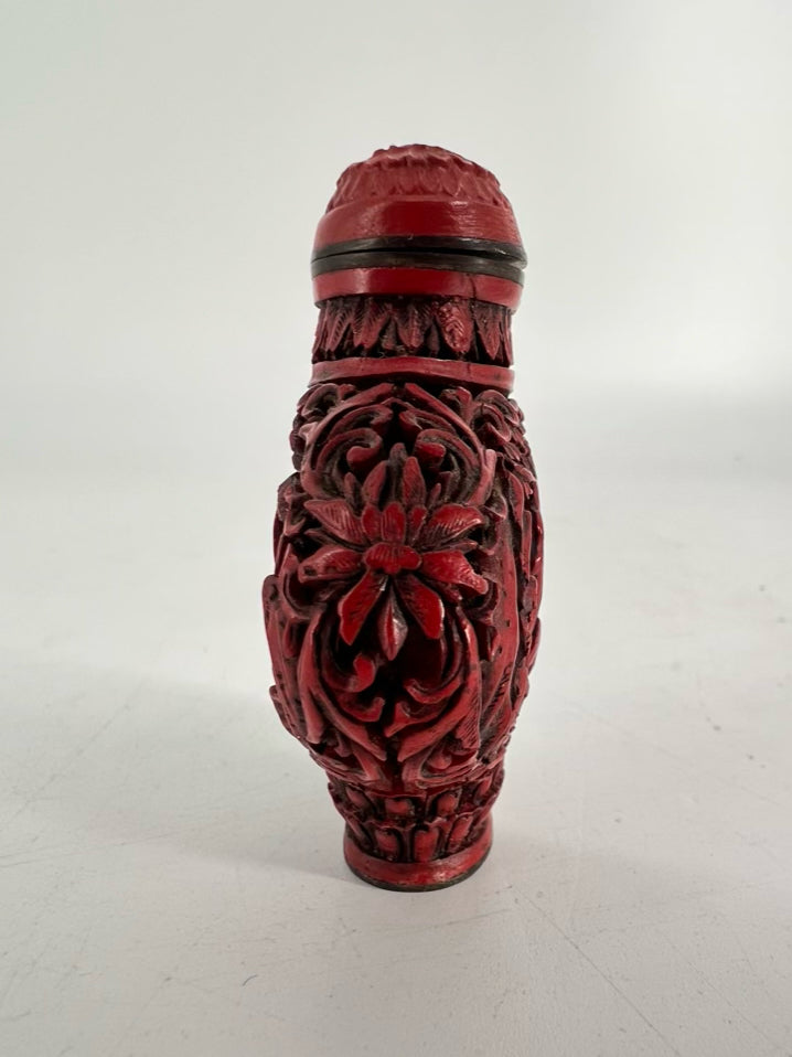 Red Cinnabar Snuff Bottle