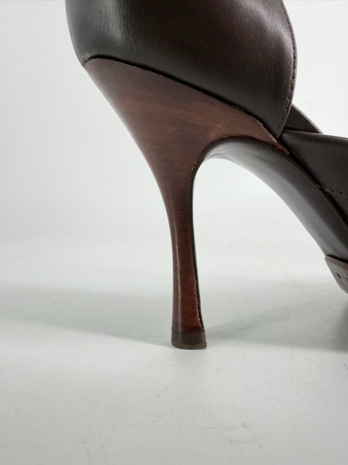 TODS Size 38.5 Chocolate Leather Heels