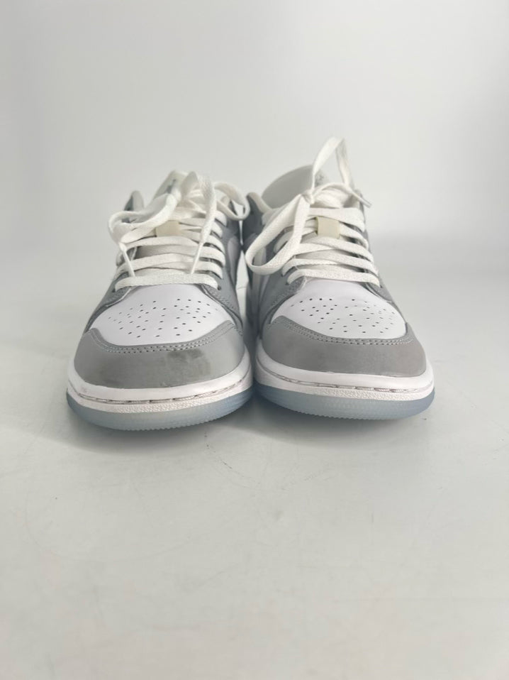 NIKE Size 8 White & Gray Nike Air Jordans Sneakers