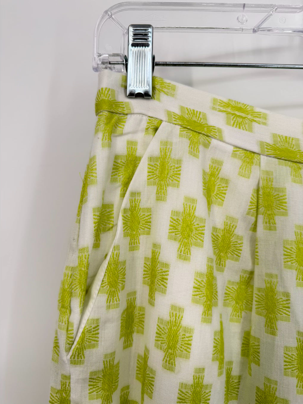 AMUR Size 10 Lime Print Pants NWT