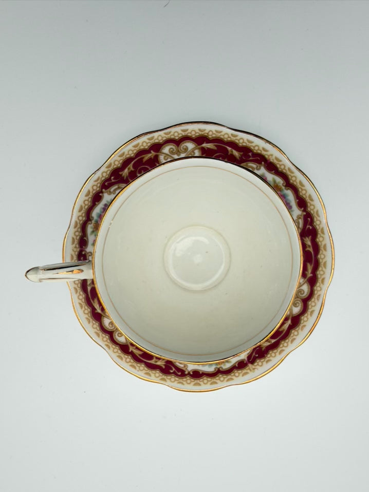 QUEEN ANNE Regency White & Red Dessert Plate Setting for 4 w/ Cups & Saucers