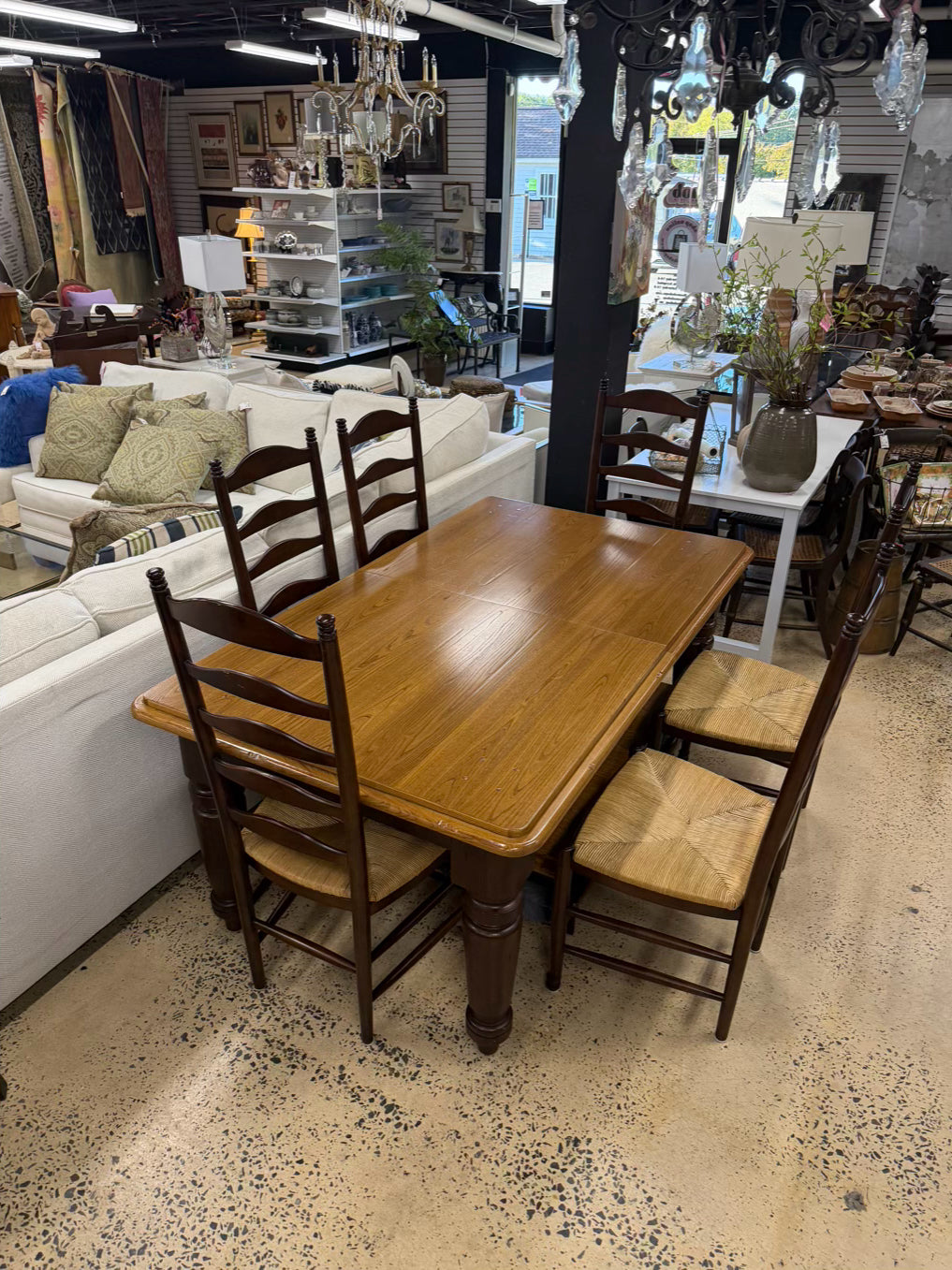 WILLIAMS SONOMA  Light & Dark Wood Farm House Dinning Table & 6 Ladder Back Chairs w/ Leaves