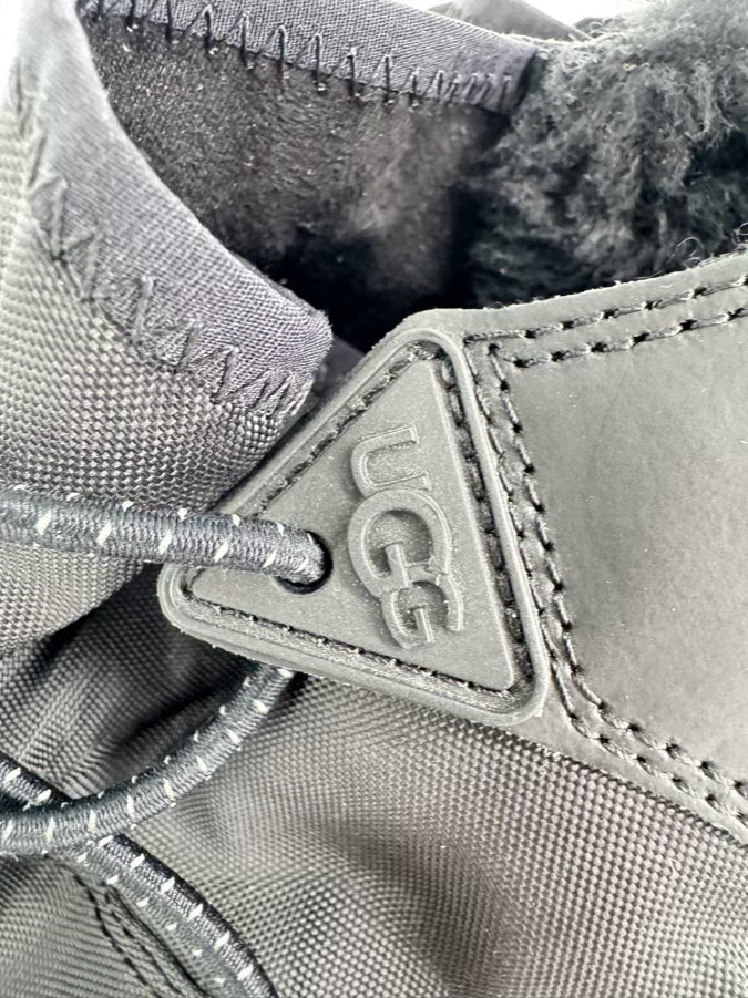 UGG Size 9 Black Classic Rising Toggle Platform Boots