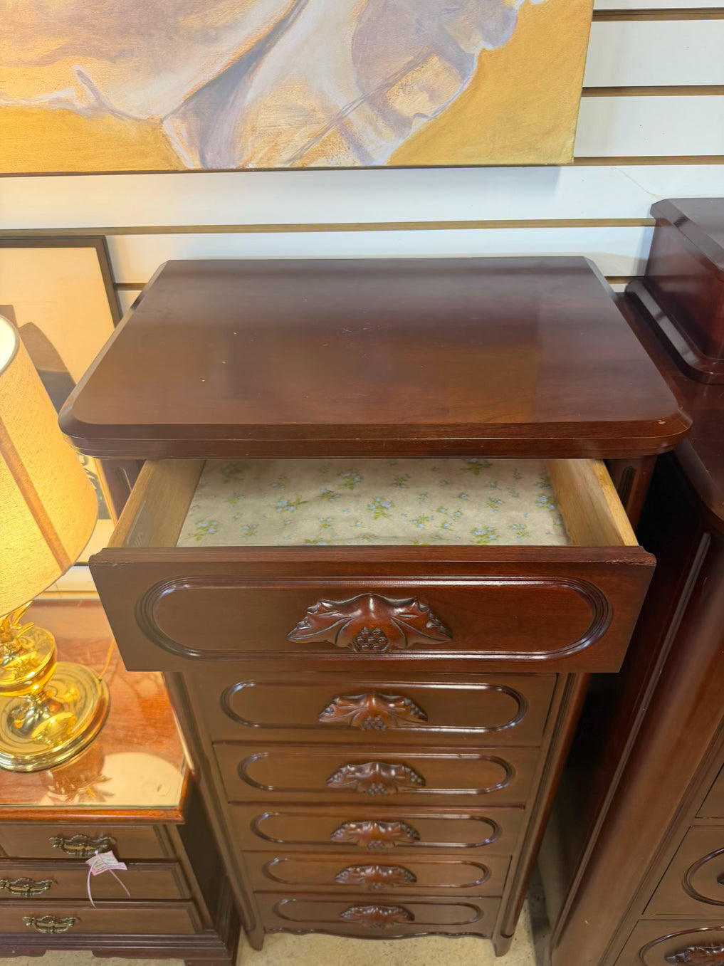 DAVIS CABINET CO Wood Victorian 7 Drawer Chest