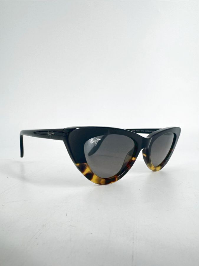 MAUI JIM Tortoise Shell Sunglasses w/ Case