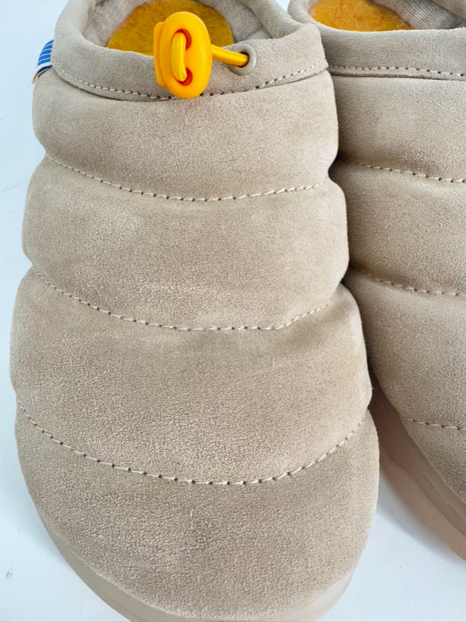 ONCEPT Size 7 Sand Suede Chicago Slippers
