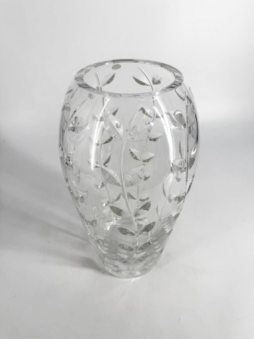 TIFFANY & CO. Clear Crystal Floral Vase