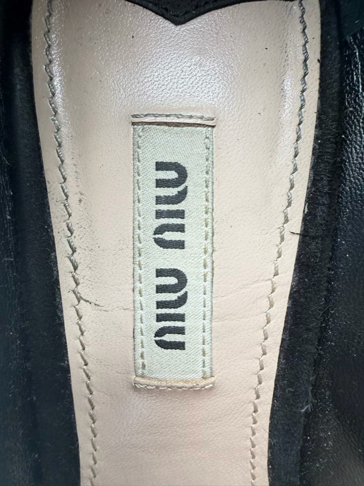 miu miu Size 8.5 Black Leather Crystal Detail Kitten heels