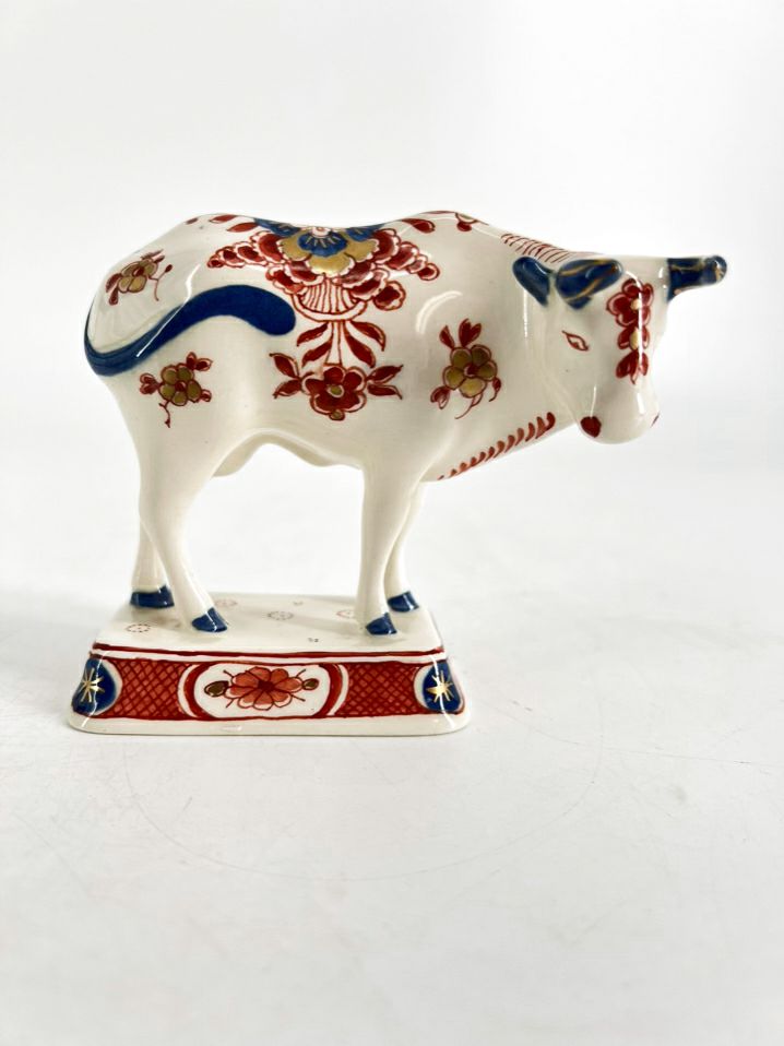 DELFT Navy, Rust & Cream Porcelain Imari Figure