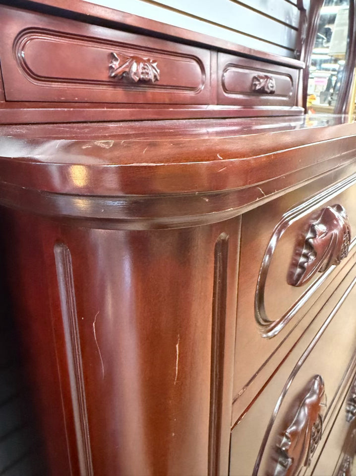 DAVIS CABINET CO Wood Victorian 4 Drawer Chest