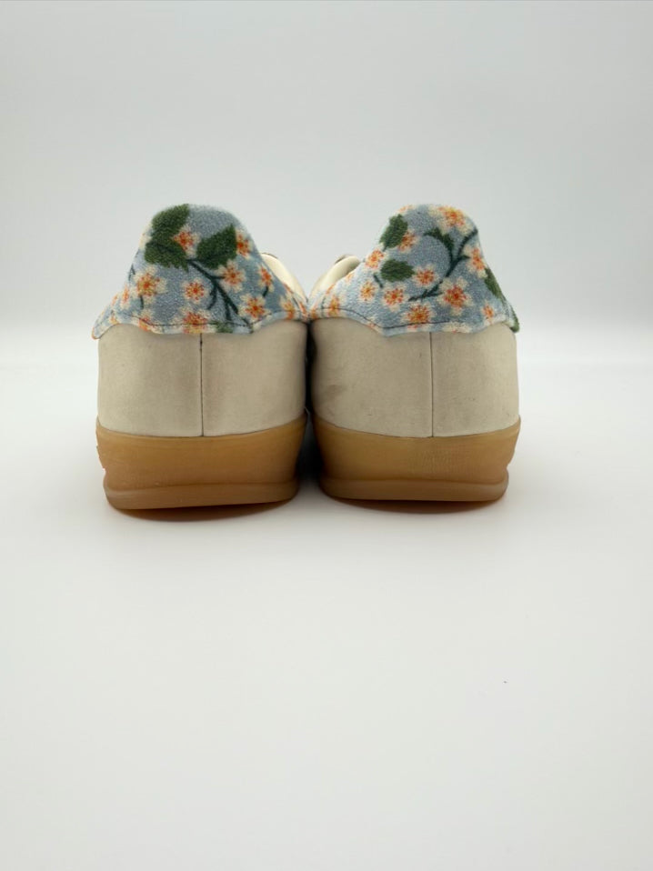 ADIDAS Liberty London WMNS Size 7.5 Cream & Blue Casual Shoes