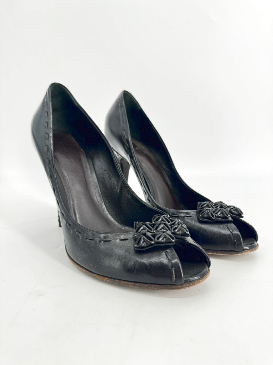 BOTTEGA VENETA Size 40 Black Leather Intrecciato Weave Peep Toe Heels