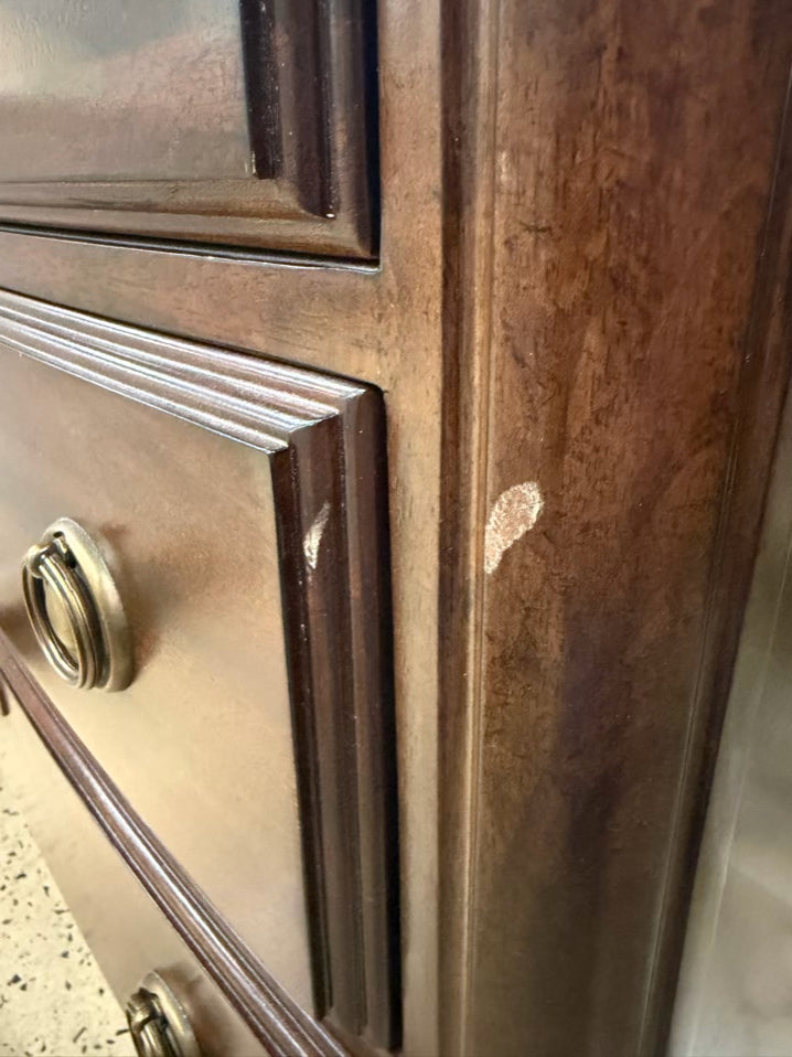 KINCAID Dark Wood Bachelors 3 Drawer Chest