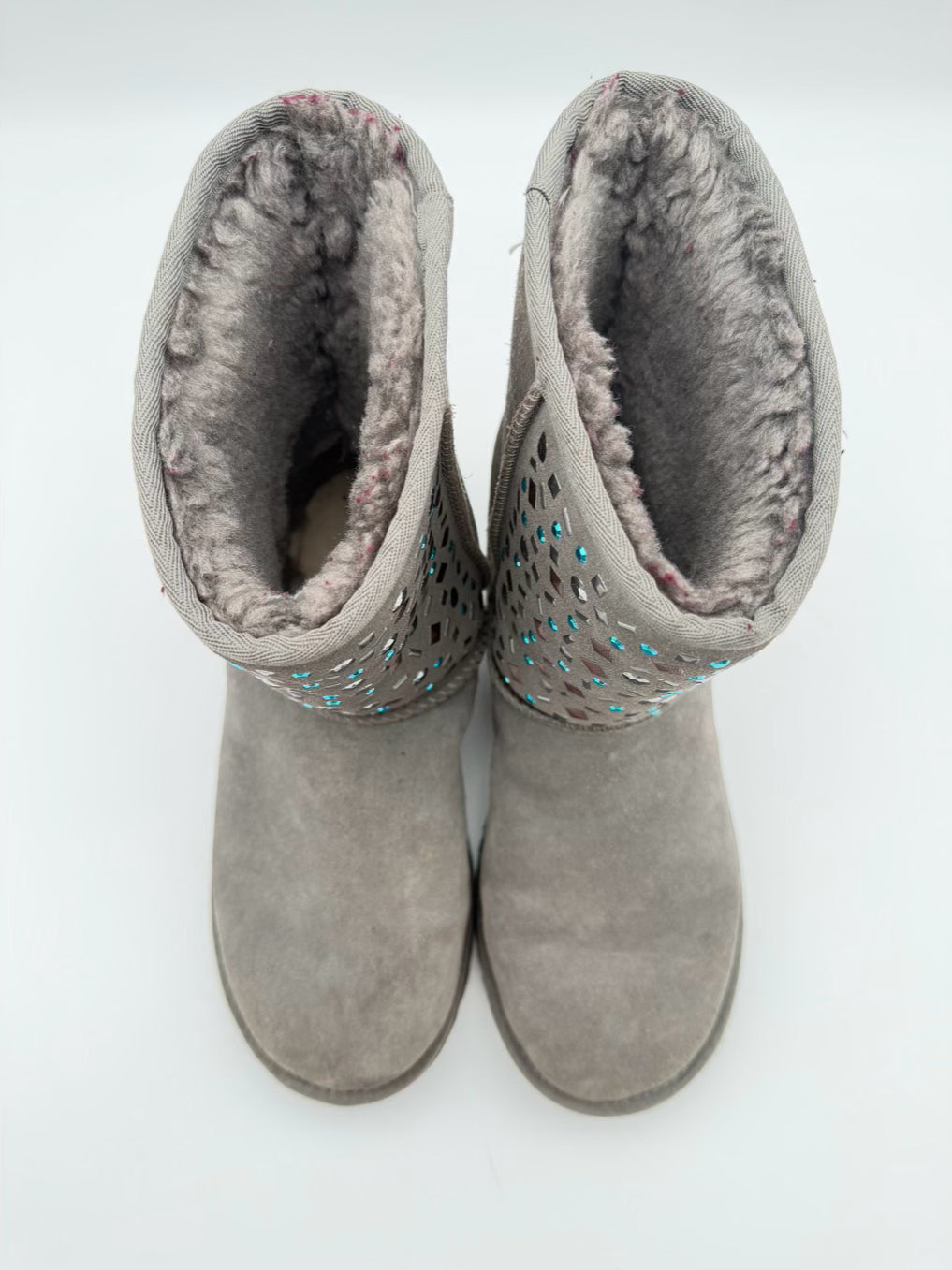 UGG WMNS Size 9 Gray Gemstones Shearling Booties