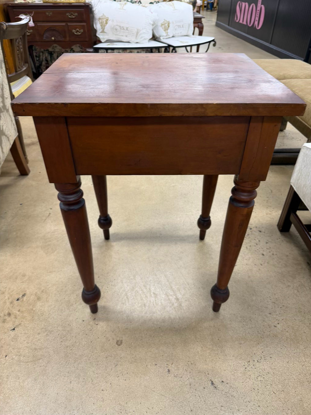 ANTIQUE Wood End Table w/ Drawer