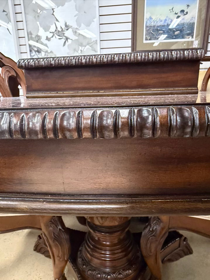 Dark Wood Ornate Pedestal Dinning Table & 8 Chairs w/ Leaves