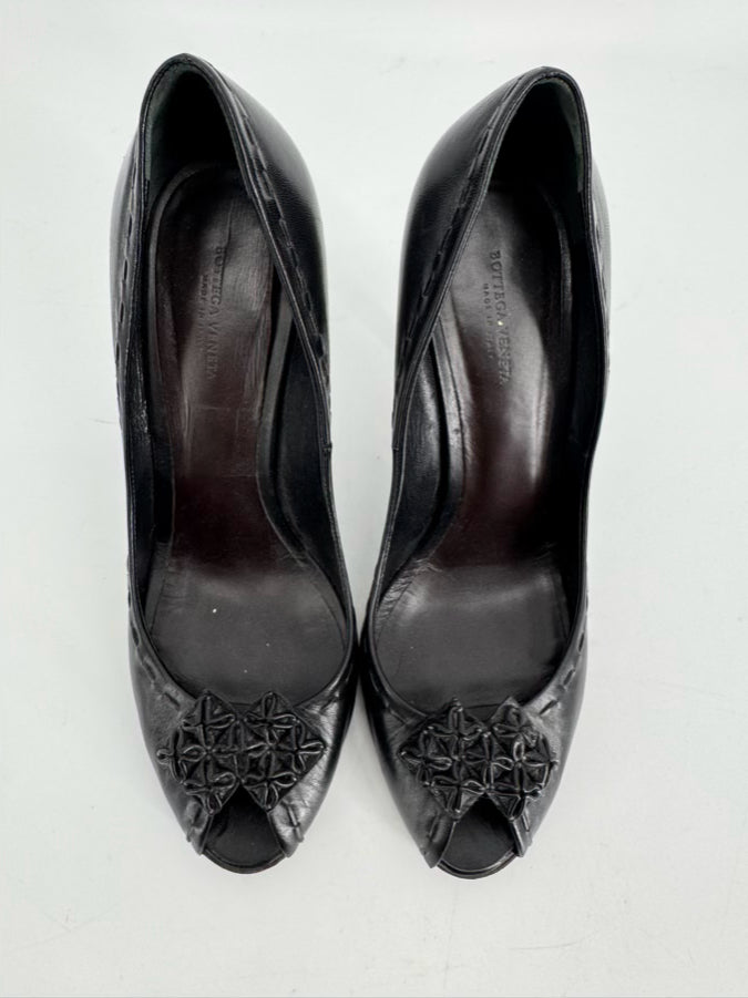 BOTTEGA VENETA Size 40 Black Leather Intrecciato Weave Peep Toe Heels