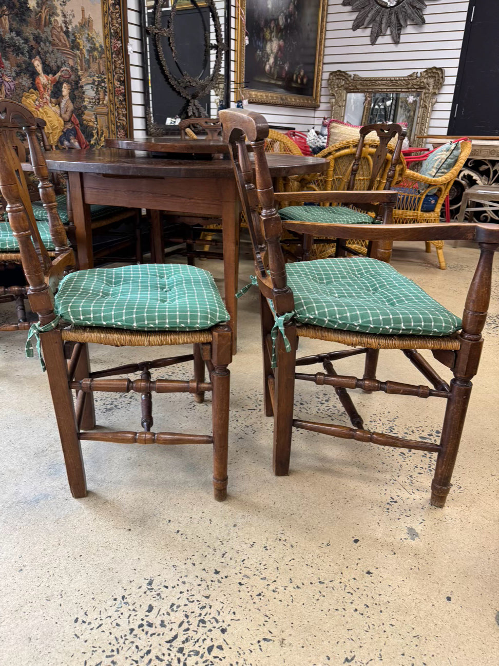 ANTIQUE Wood Round Table w/ Lazy Susan & 6 Chairs
