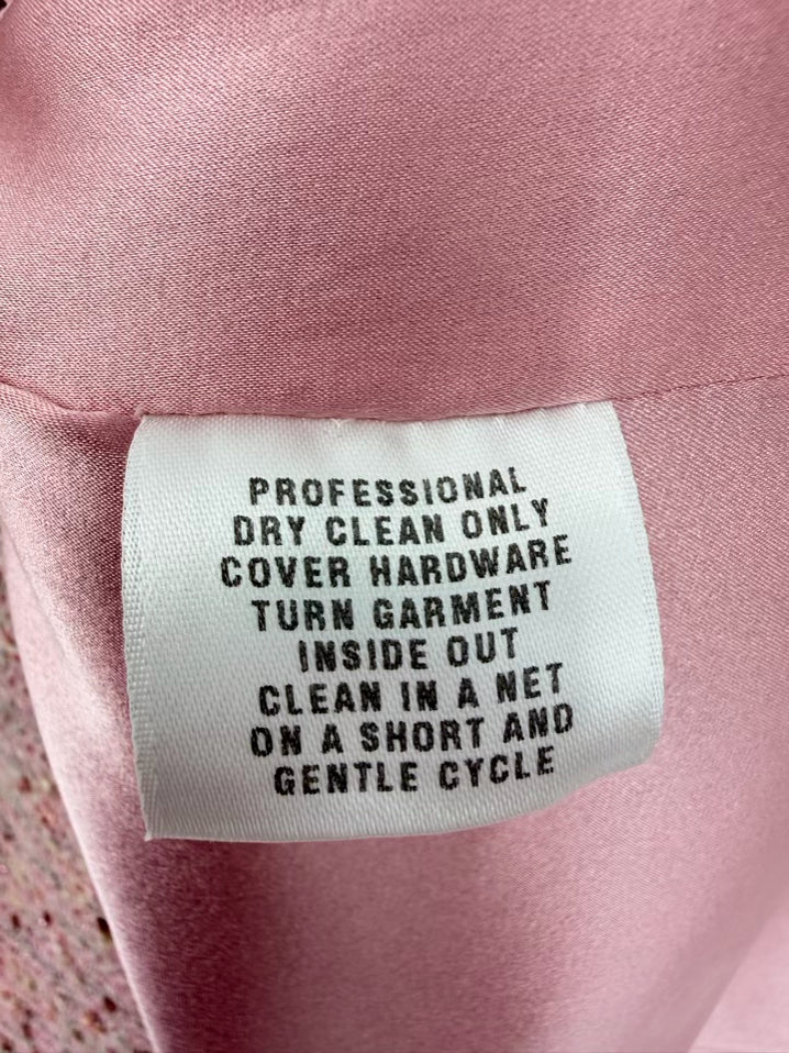 ST JOHN COUTURE Size Wmn's 6 Pink Knit Bead Detail Sleeveless Dress